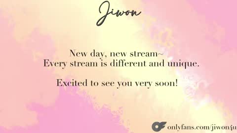 Snapshot of yourlovelykgirlfriend chatting on 06-28-26, 08:15 J i w o n online show from 06-28-26, 08:15