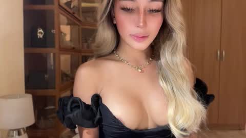 Pearl online show from 02-21-26, 12:28