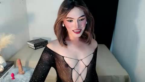 Snapshot of yournaughtykendal chatting on 05-11-26, 02:12 TIFFANY SUCKING QUEEN online show from 05-11-26, 02:12