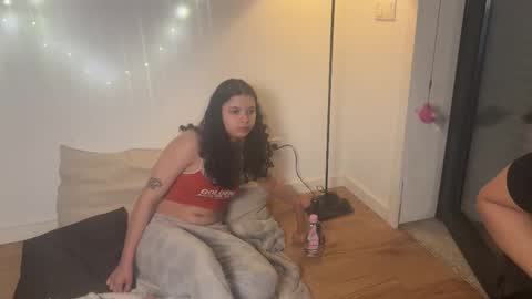 Snapshot of yournextdreamxx chatting on 03-25-26, 03:07 yournextdreamxx online show from 03-25-26, 03:07