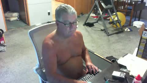 Snapshot of yourpoppi55 chatting on 06-28-26, 11:05 yourpoppi55 online show from 06-28-26, 11:05