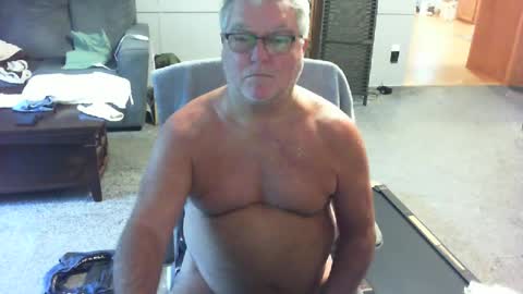 Snapshot of yourpoppi55 chatting on 07-11-26, 12:08 yourpoppi55 online show from 07-11-26, 12:08