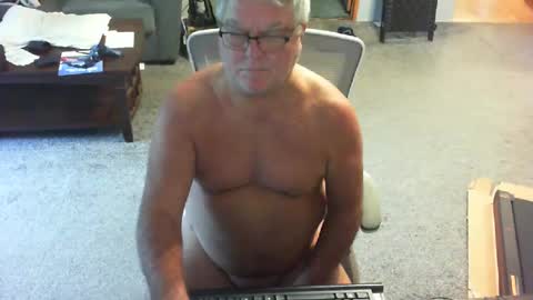 Snapshot of yourpoppi55 chatting on 07-24-26, 12:25 yourpoppi55 online show from 07-24-26, 12:25