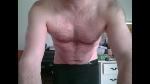 Snapshot of yourretroguy chatting on 11-25-25, 01:27 yourretroguy online show from 11-25-25, 01:27