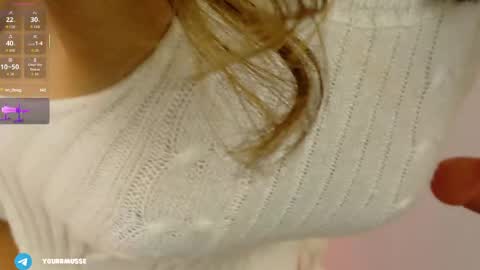 Snapshot of yourrmuse_ chatting on 06-06-26, 05:45 Isabella but you can call me Isa .-. online show from 06-06-26, 05:45
