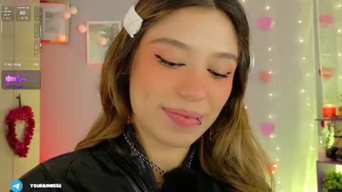 Snapshot of yourrmuse_ chatting on 07-18-26, 05:44 Isabella but you can call me Isa .-. online show from 07-18-26, 05:44