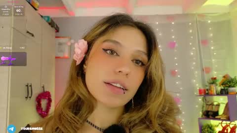 Snapshot of yourrmuse_ chatting on 08-03-26, 09:04 Isabella but you can call me Isa .-. online show from 08-03-26, 09:04