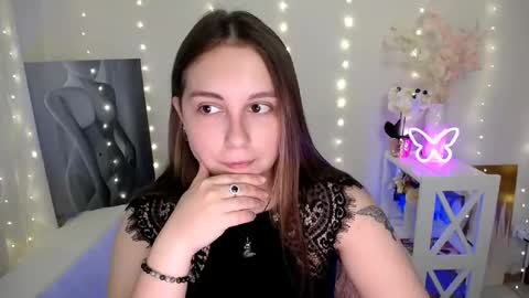 Snapshot of yours_piece_of_happiness_ chatting on 06-11-26, 05:38 Happy online show from 06-11-26, 05:38