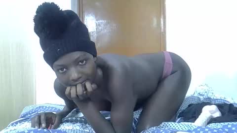 Snapshot of yours_sexy_doll chatting on 09-20-25, 02:23 yours sexy doll online show from 09-20-25, 02:23