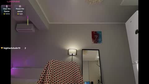 Luminous Luna online show from 02-17-26, 01:18