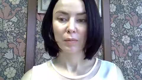 yoursofia_ online show from 11-18-25, 11:25
