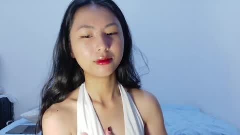Snapshot of yoursweetestkiwi chatting on 05-15-26, 03:35 Kiwi online show from 05-15-26, 03:35