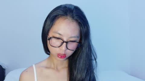 Snapshot of yoursweetestkiwi chatting on 06-10-26, 02:45 Kiwi online show from 06-10-26, 02:45