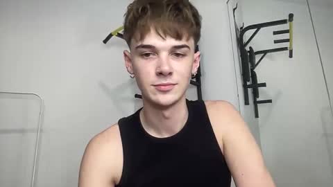 Snapshot of yoursweetyguy chatting on 12-05-25, 06:48 yoursweetyguy online show from 12-05-25, 06:48