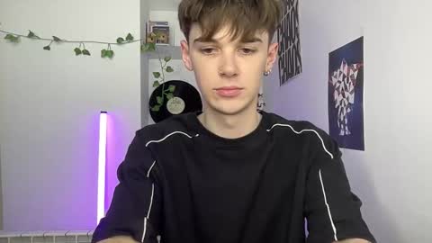 yoursweetyguy online show from 04-08-26, 04:07