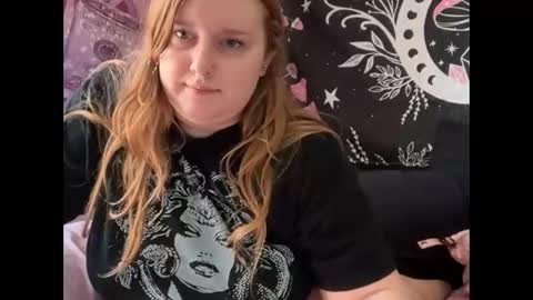 Snapshot of yourthickgingergoddess chatting on 11-04-25, 04:06 yourthickgingergoddess online show from 11-04-25, 04:06