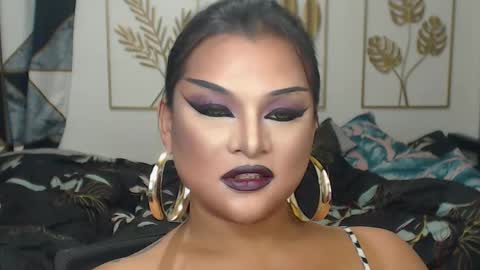 Snapshot of yourtrannyqueenxxx chatting on 09-19-25, 01:40 Anastacia Grey  online show from 09-19-25, 01:40