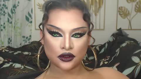 Snapshot of yourtrannyqueenxxx chatting on 10-05-25, 01:04 Anastacia Grey  online show from 10-05-25, 01:04