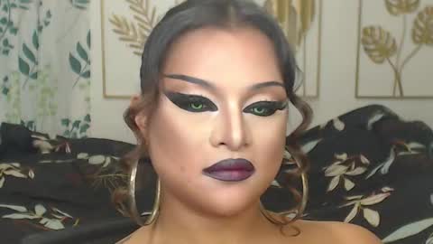 Snapshot of yourtrannyqueenxxx chatting on 10-10-25, 11:04 Anastacia Grey  online show from 10-10-25, 11:04