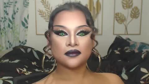 Snapshot of yourtrannyqueenxxx chatting on 10-13-25, 10:10 Anastacia Grey  online show from 10-13-25, 10:10