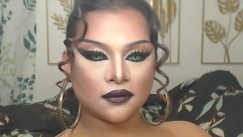 Snapshot of yourtrannyqueenxxx chatting on 10-19-25, 10:10 Anastacia Grey  online show from 10-19-25, 10:10