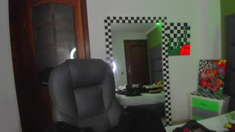 Snapshot of yourvirtualgirlfriennd chatting on 08-06-26, 06:37 GI online show from 08-06-26, 06:37