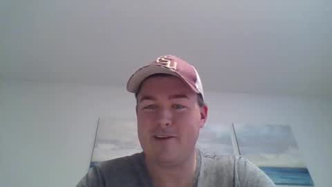 Snapshot of youwish1010 chatting on 01-10-25, 09:42 youwish1010 online show from 01-10-25, 09:42