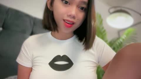 Snapshot of yowginethegreat chatting on 02-23-25, 12:48 YowgineTheGreat online show from 02-23-25, 12:48