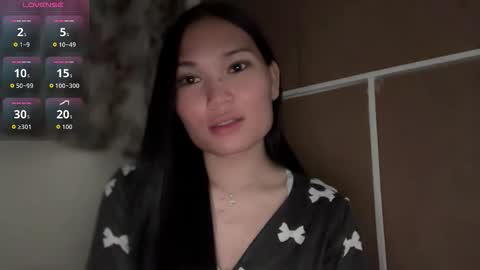 yrdrmgrl_jennie26 online show from 02-06-26, 05:05