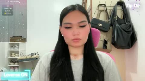 yrdrmgrl_jennie26 online show from 05-06-26, 09:09