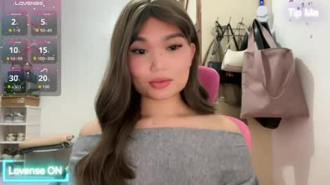 yrdrmgrl_jennie26 online show from 07-11-26, 07:49