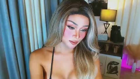 Snapshot of ysabellefox chatting on 07-18-26, 09:35 ysabellefox online show from 07-18-26, 09:35