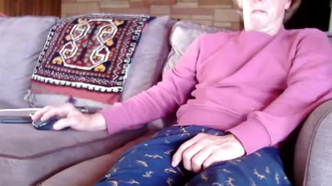 ytsim58 online show from 04-12-26, 03:28