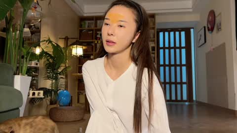 lili online show from 11-16-25, 03:17