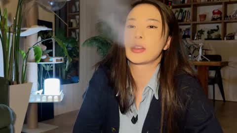 lili online show from 11-27-25, 02:41