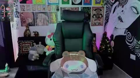    rawr   Anne Independent model      online show from 12-14-25, 06:23