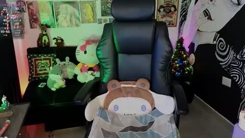    rawr   Anne Independent model      online show from 12-17-25, 04:57