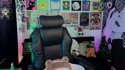    rawr   Anne Independent model      online show from 12-22-25, 03:31