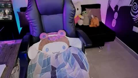    rawr   Anne Independent model      online show from 02-13-26, 01:12