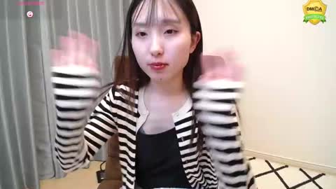 yui_x online show from 03-06-25, 11:25