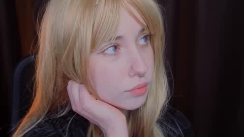 Misa online show from 11-09-25, 04:38