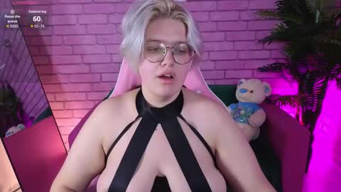 Snapshot of yukiohara chatting on 12-03-25, 09:29 Yuki online show from 12-03-25, 09:29