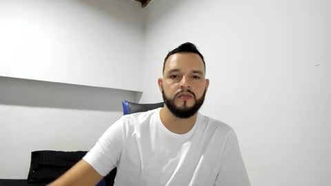 Snapshot of yulian0920 chatting on 11-11-25, 10:32 YULIAN online show from 11-11-25, 10:32