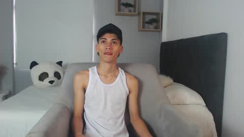 yulian_vasquez online show from 03-08-25, 12:09