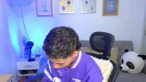 yulian_vasquez online show from 11-19-25, 12:16