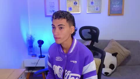 yulian_vasquez online show from 12-17-25, 12:33
