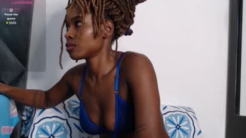 YulianaIndependent online show from 10-23-25, 02:22