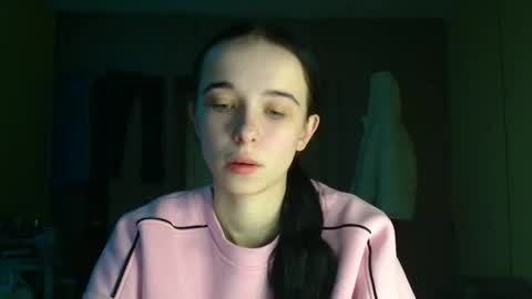 Yuliia online show from 12-19-25, 07:04