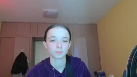 Yuliia online show from 04-25-26, 08:39