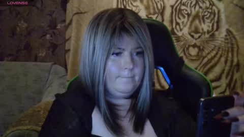 yuliiared online show from 12-05-25, 07:21